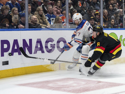 Oilers Canucks Hockey