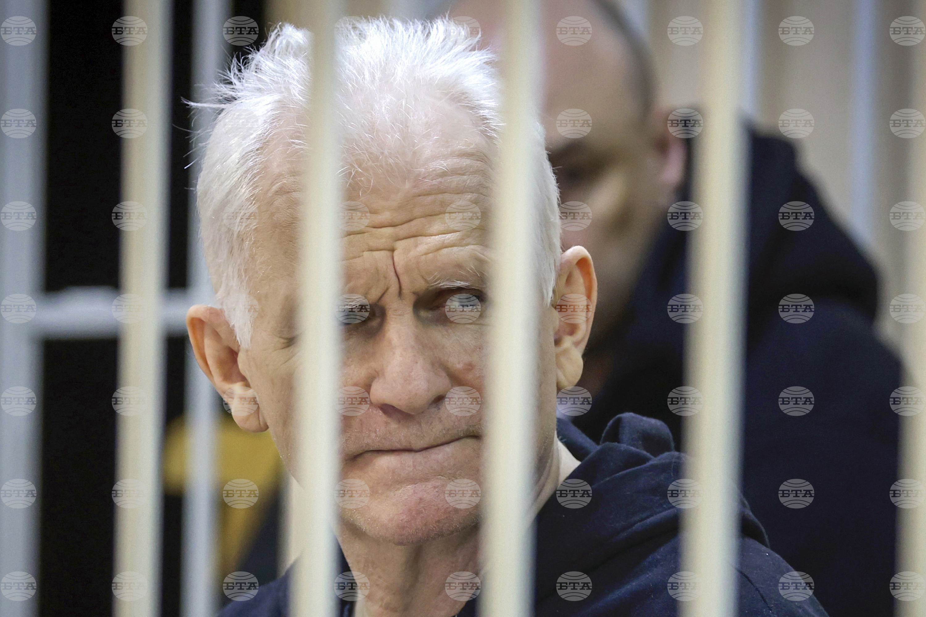 Беларуските власти освободиха 123 затворници, сред които Нобеловия лауреат Алес Беляцки и опозиционерите Мария Колесникова и Виктор Бабарико