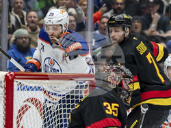 Oilers Canucks Hockey