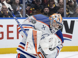 Oilers Canucks Hockey