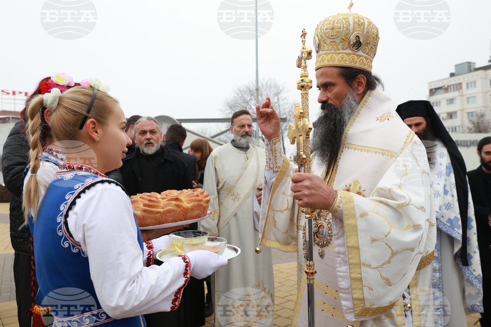 Божурище - патриарх Даниил - водосвет на "Свети вмчк. Георги Победоносец"