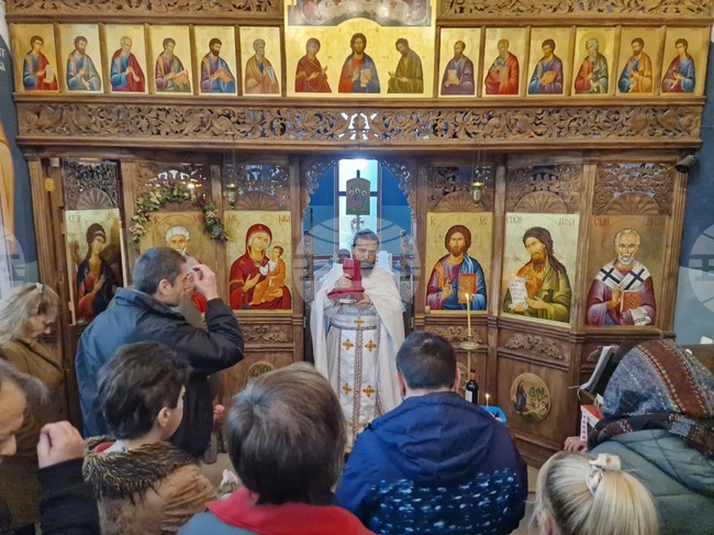 Трябва да направим Бог основа на нашия живот, каза отец Давид от храм „Св. Мина“ във Велико Търново