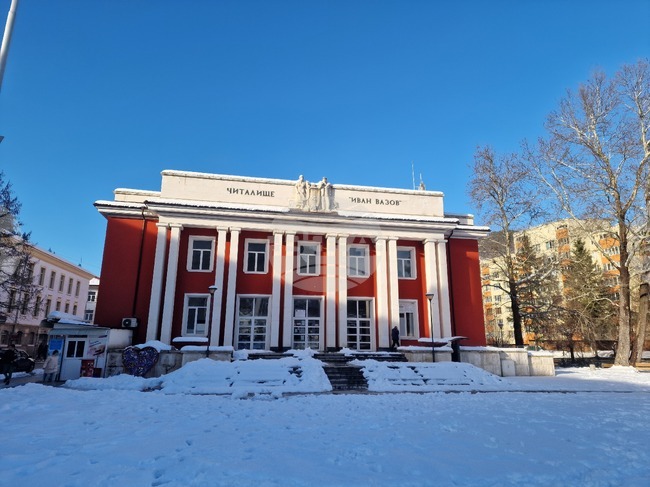 Литературна гостоприемница и инициатива „Книга за всеки“ организират в читалища в Мадан