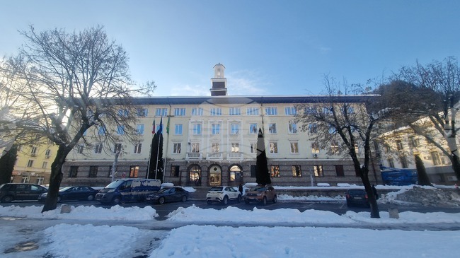 Около 30% от решенията на Общинския съвет в Мадан за втората половина на 2025 г. са свързани с приемане и изменения на наредби, правилници, програми