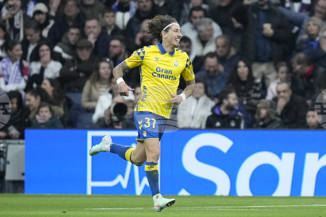 Борусия Дортмунд привлече нападател от Уулвърхемптън