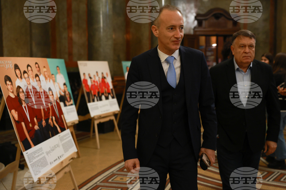 Education Minister Opens Exhibition on Bulgarian Achievements in Science Olympiads
