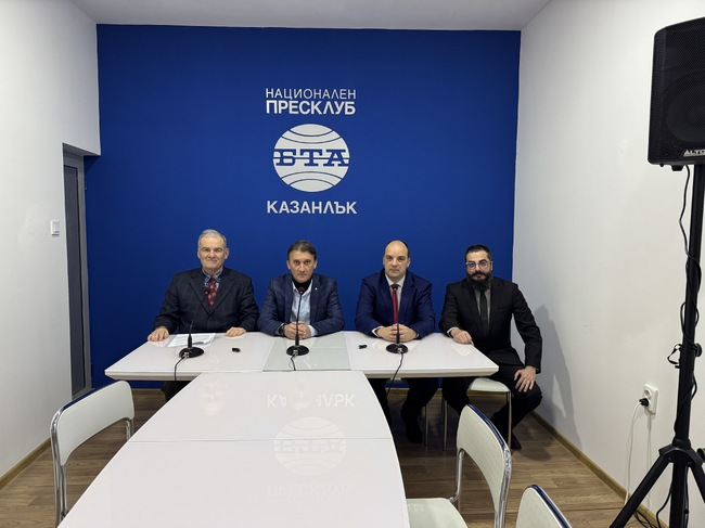 Пресконференция на "Възраждане" в Казанлък