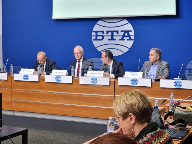 Макроикономическа, финансова и данъчна стабилност и членството на България в еврозоната са сред приоритетите на АОБР за тази година