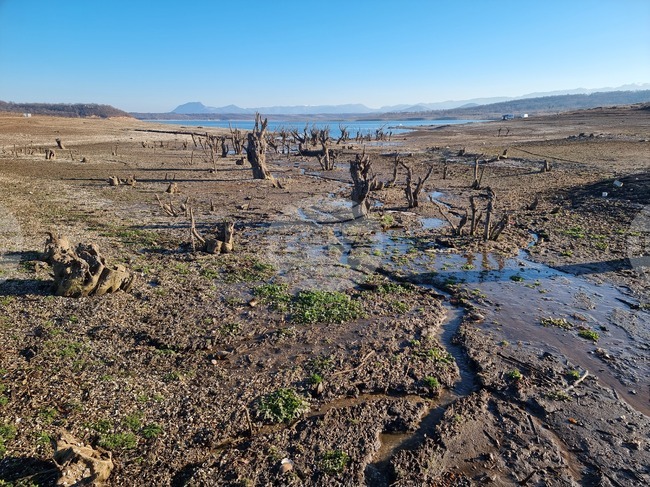 В област Монтана няма селища с режим на водата, нивата на язовирите са ниски и има много свободен обем