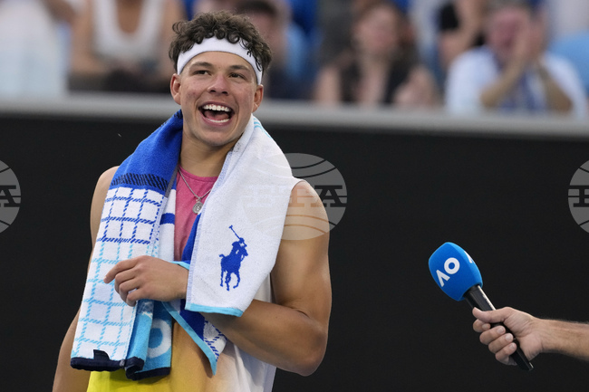 Бен Шелтън и Алекс ди Минор достигнаха до четвъртфиналите на Откритото първенство на Австралия по тенис