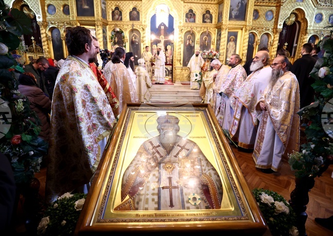 Храм "Св. Седмочисленици" - св. Евтимий - литургия