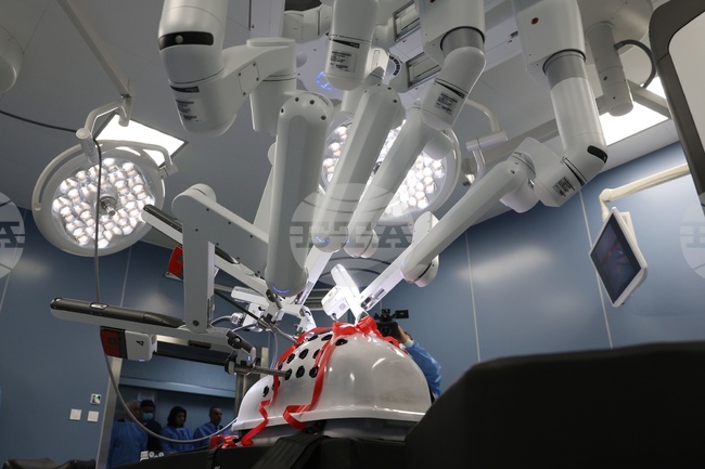 Военномедицинска академия - роботизирана хирургия