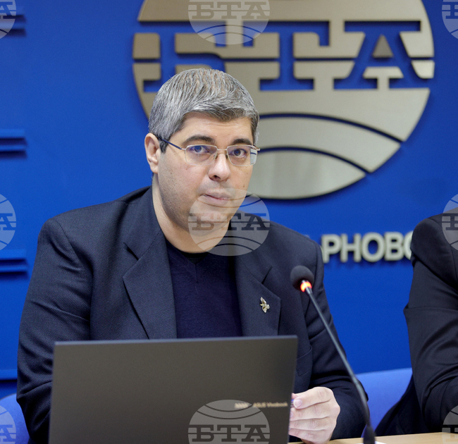 До края на програмния период инвестициите за област Велико Търново ще надхвърлят 1 млрд. лева, каза Николай Петров от Областния информационен център 