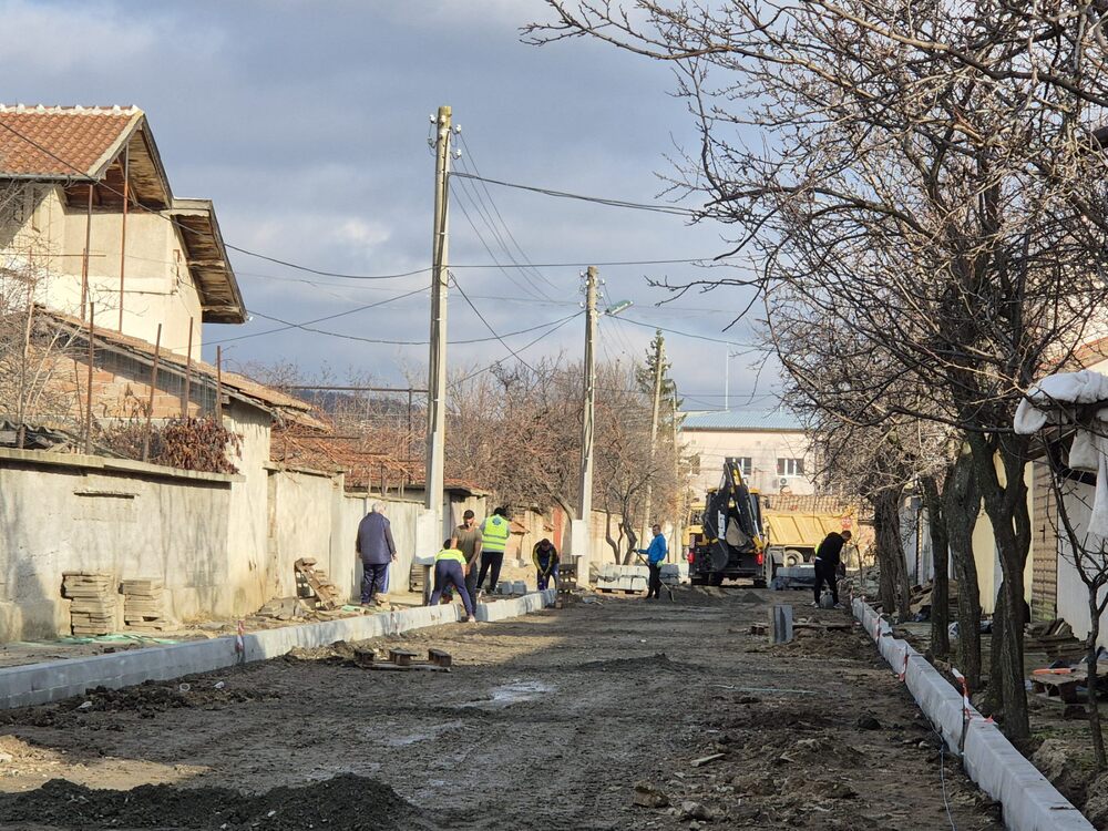 Започна проект за реконструкция на няколко улици в община Николаево