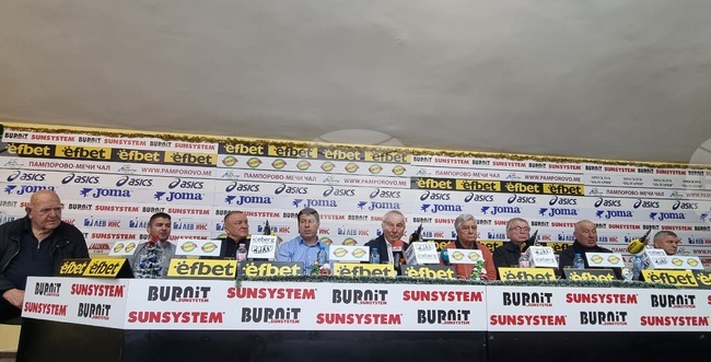 Легенди на българската борба поискаха генерална промяна в политиката и оставката на президента на федерацията Христо Маринов