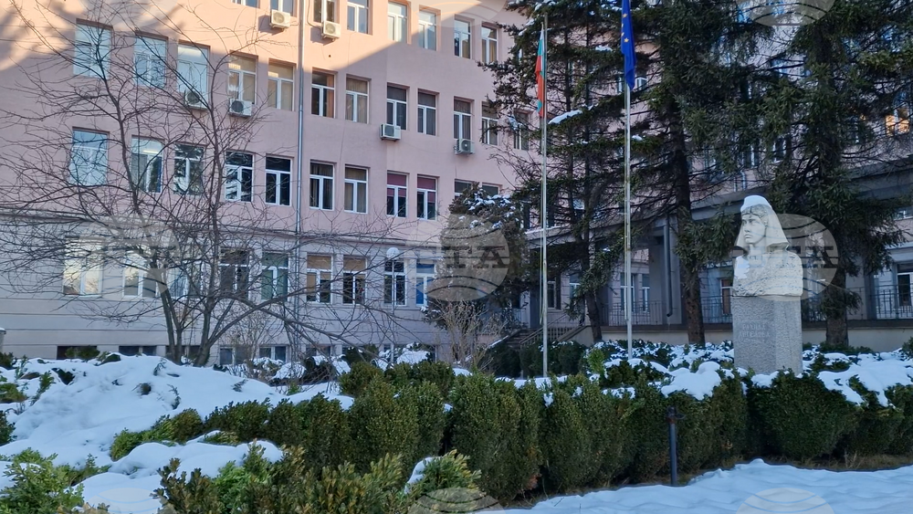 Педиатри от доболничната помощ ще дават дежурства в детското отделение на пернишката болница до края на февруари