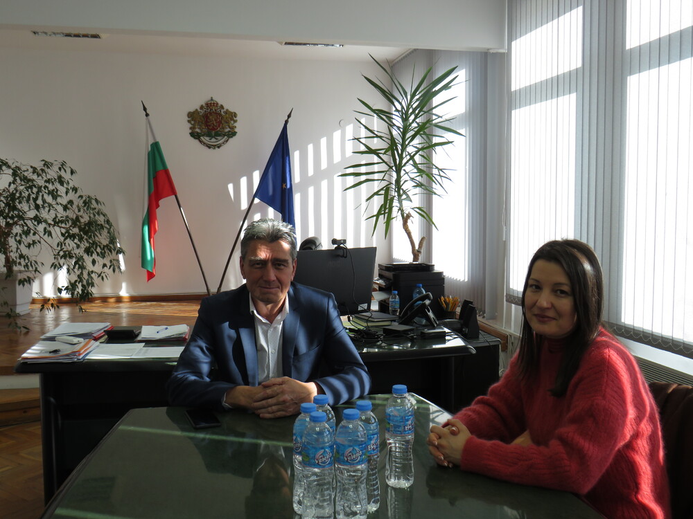 Областният управител на област Шумен Бейнур Ахмед се срещна с народния представител Айлин Пехливанова 