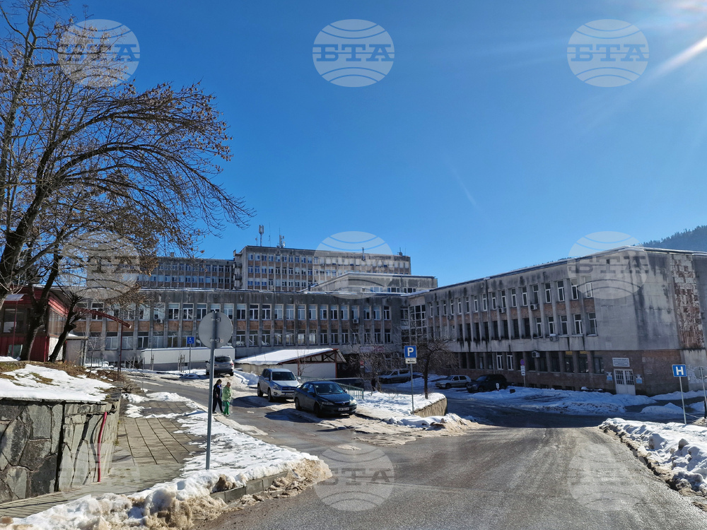 Смолянската болница запазва всички отделения и структури и обучава 13 специализанти 