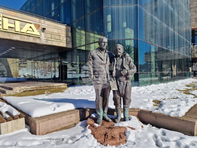 Десет автори участват в конкурса за Националната литературна награда „Николай Хайтов“