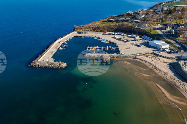  Бургас - квартал „Крайморие” - рибарско пристанище