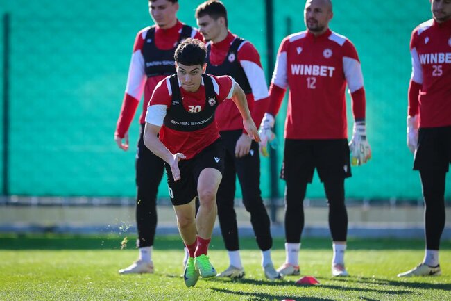 Футболистите на ЦСКА-София направиха възстановителна тренировка сред победата над унгарския Дьор ЕТО