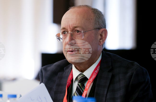 Бизнесът алармира за дефицит на висшисти в техническите науки, нужни са и електротехници, заварчици, стругари, сочи анкета на БТПП