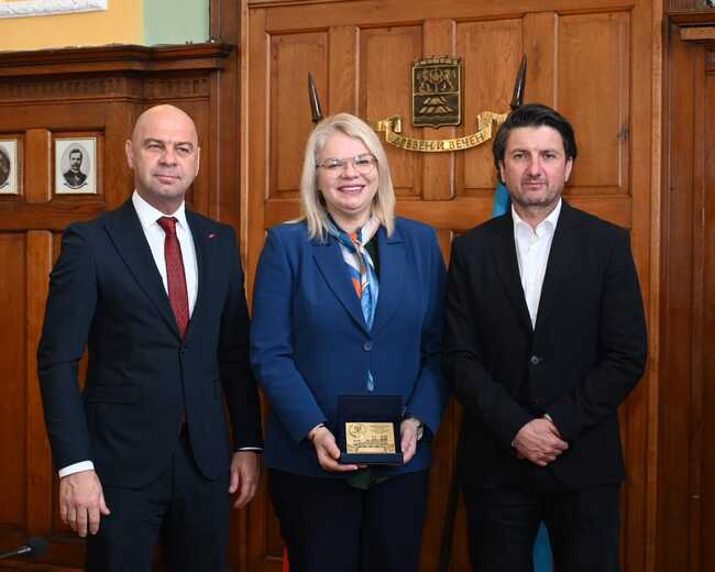 Министерство на туризма: Министър Мирослав Боршош и министърът на транспорта на Черна гора Мая Вукичевич посетиха Пловдив