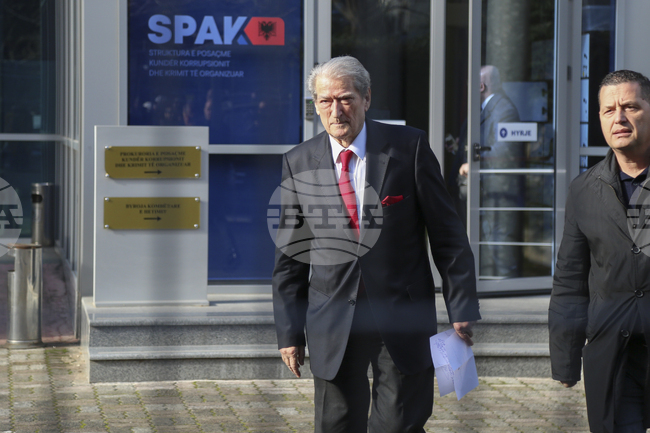 Бившият албански премиер Сали Бериша не се яви пред специалната антикорупционна прокуратура за разпит във връзка с протест от 2011 г.