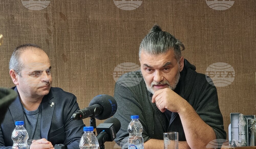 Има едни пиеси, за които трябва да узрееш - „Лазарица“ на Радичков е една от тях, каза режисьорът Петринел Гочев