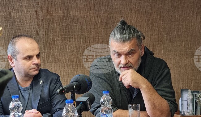 Има едни пиеси, за които трябва да узрееш - „Лазарица“ на Радичков е една от тях, каза режисьорът Петринел Гочев