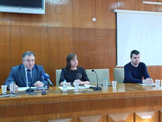 Община Шумен представи на работна среща културния си календар за 2025 г. 