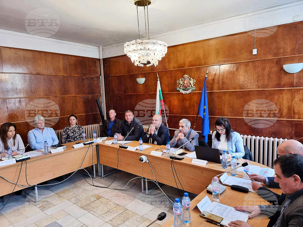 Напрежение възникна на сесия на Общинския съвет в Твърдица, съветници излязоха с декларация срещу натиск и непрозрачност