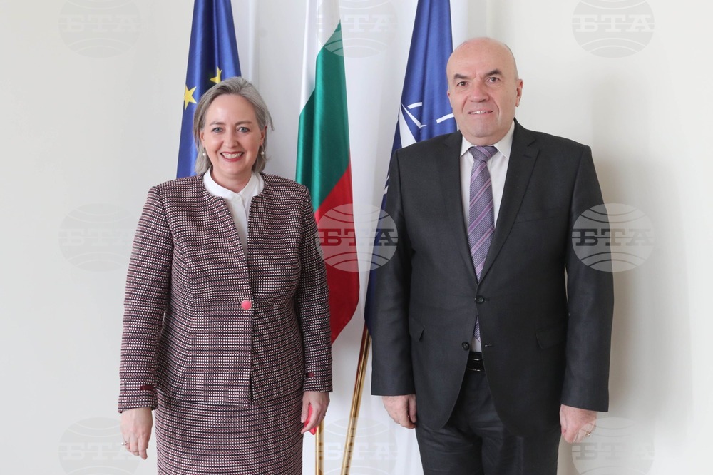 Foreign Minister Milkov, Economy Minister Stoyanov Discuss Bilateral Relations with Canadian Ambassador Goulet