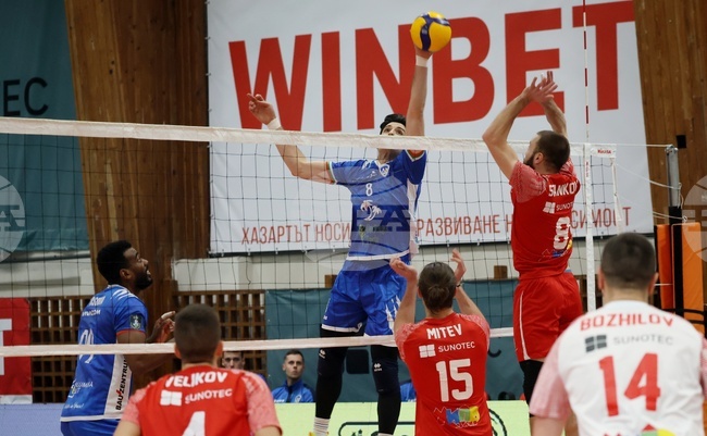 Левски постигна 12-а поредна победа във волейболното дерби с ЦСКА при мъжете
