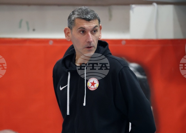 Треньорът на ЦСКА Александър Попов: "Направихме слаб редовен сезон, но нямаше интрижки"