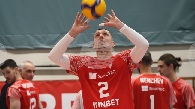 ЦСКА победи драматично с обрат Левски София във втория полуфинал от мъжкия шампионат по волейбол