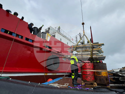 Antarctic - Livingston Island - cargo handling