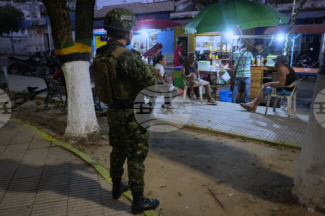 Крехкият мир в Колумбия е нарушен след по-малко от десетилетие от разоръжаването на ФАРК