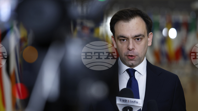 Полша не планира в близко бъдеще присъединяване към еврозоната заради силните си икономически резултати