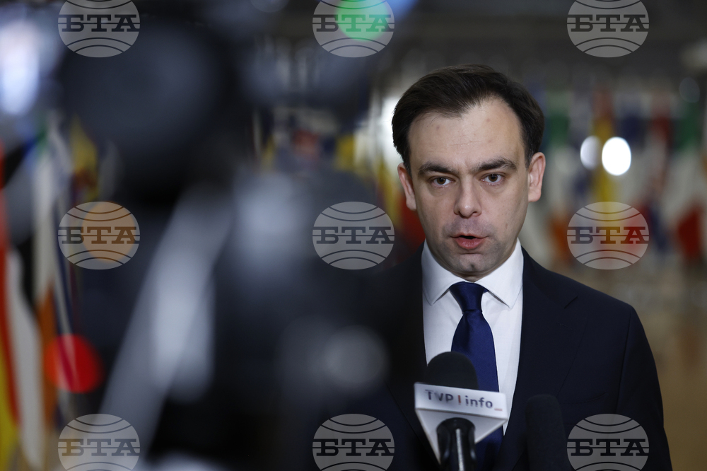 Полша не планира в близко бъдеще присъединяване към еврозоната заради силните си икономически резултати