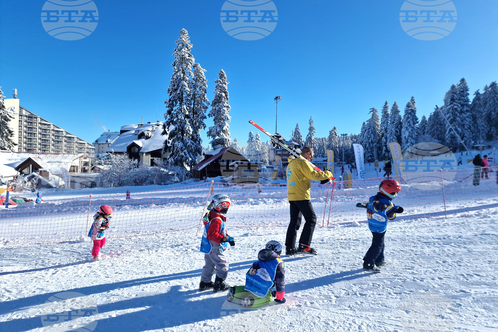 Two-thirds of Bulgarians Plan Winter Holiday in Mountains, Prefer Digital Payments, Survey Shows