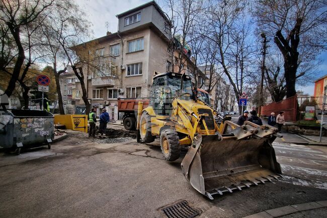 Бургас - улица - ремонт