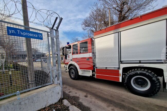 Общо 43 пожара са потушени в страната през последното денонощие, един човек е загинал и един е пострадал