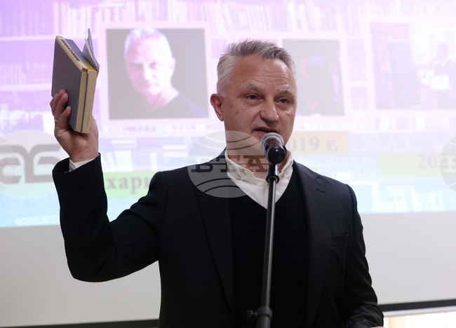 Писателят Захари Карабашлиев ще гостува в Шабла в края на април