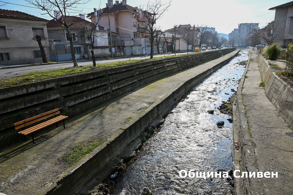 Приключи почистването на реките Новоселска, Селишка и Асеновска в Сливен