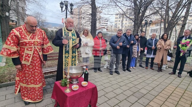 Близо 700 бебета са родени в шуменската болница през 2024 г. 
