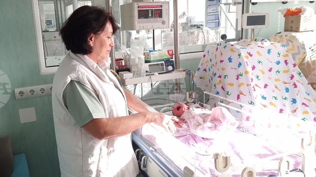 В белградска болница се родиха девет бебета за един час, включително три двойки близнаци