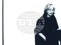 Избрана поезия на Малина Томова е събрана в книгата „Преселница“. Снимка: „Жанет 45“