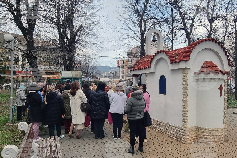 Шумен - Ден на родилната помощ - Бабинден - отбелязване