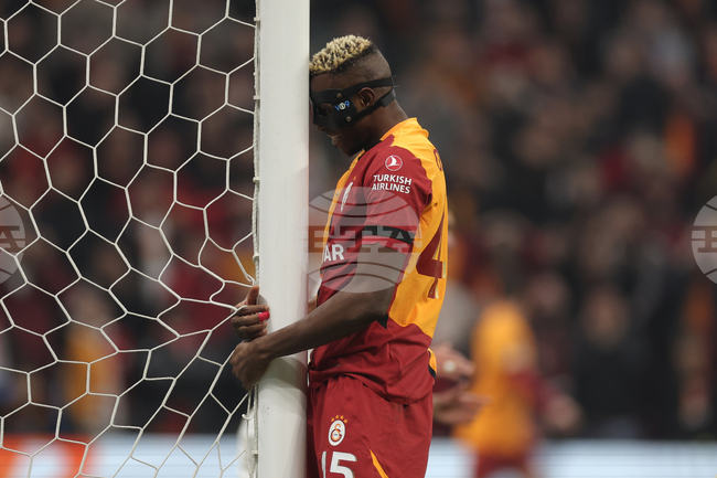 Наполи иска допълнителни финансови гаранции от Галатасарай за трансфера на Виктор Осимен